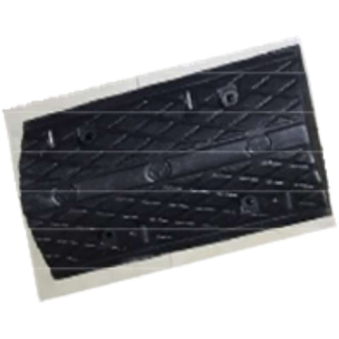 BREAKER | Center Road Hump Black 50X35X5Cm | BRK-602B