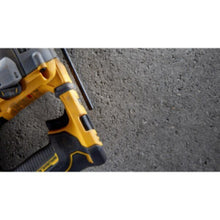 DEWALT | Brushless SDS-Plus Hammer Drill 2 Battery 5.0 Ah + Charger 18V | DCH172P2-GB