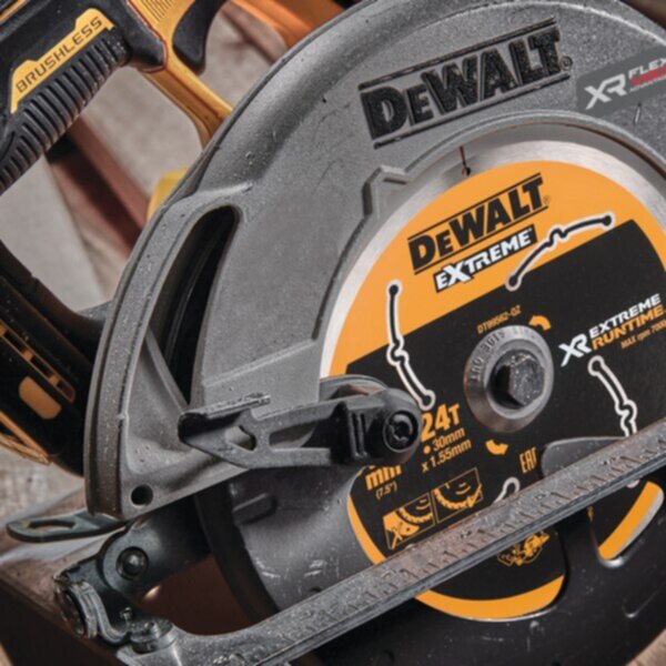 DEWALT | Brushless Circular Saw 7" 1 Battery 6.0Ah + Charger + Kit Box 18V | DCS573T1-GB