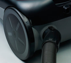 HITACHI | Vacuum Cleaner Drum Type 2200W 21Ltr Red | CV960F24CDSWR