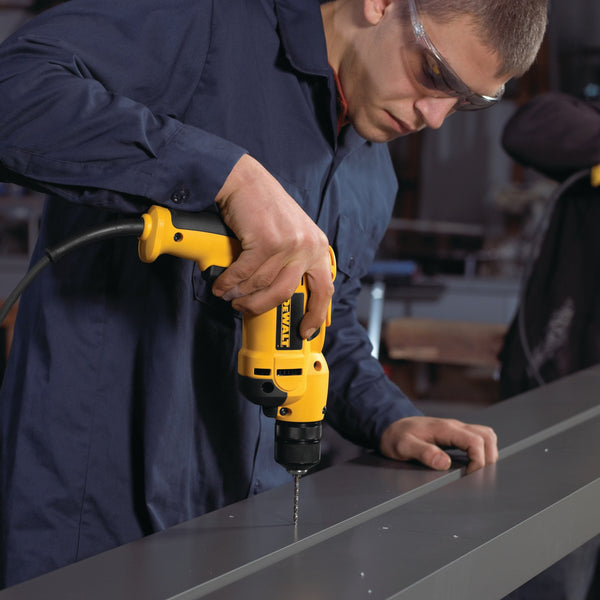 DEWALT | VSR Pistol Grip Drill With Keyless Chuck 3/8" 10mm | DWD112-B5
