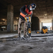 DEWALT | M-Class Dust Extractor 38Litre | DWV902M-GB