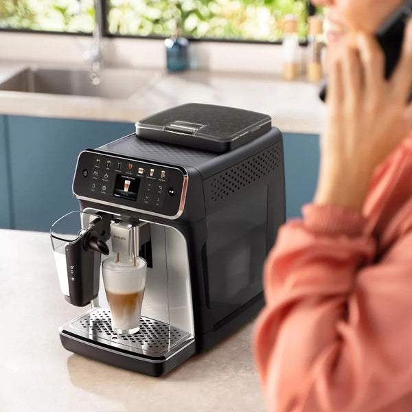 PHILIPS | 4400 Series Fully Automatic Espresso Machine 1.8Ltrs Black | EP4446/70