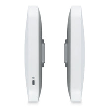ENGENIUS | Wi-Fi 6 Managed Indoor 2Ã—2 Wireless Access Point | EWS357AP