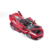 BBURAGO | Ferrari R&P 1:18 Ferrari FXX-K Red Car | 47516010