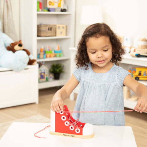 MELISSA & DOUG | Lacing Shoe | 46003018