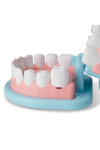 MELISSA & DOUG | Super Smile Dentist Play Set | 46008611
