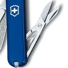VICTORINOX | Classic SD 7 Function Multi Utility Knife | 0.6223.2
