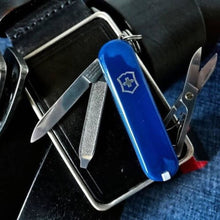 VICTORINOX | Classic SD 7 Function Multi Utility Knife | 0.6223.2