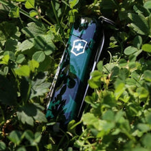 VICTORINOX | Classic SD 7 Function Multi Utility Knife | 0.6223.4