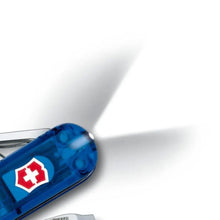 VICTORINOX | Swiss Army Knives | Signature Lite 7 Function Multi Pocket Utility Knife | 0.6228.T2