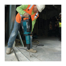 MAKITA | 27 lb. AVT Demolition Hammer, accepts SDSâ€‘Max bits  | HM-1214C