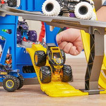 Monster Jam Garage Playset and Storage with Exclusive Grave Digger Monster Truck | IBD106TOY02712