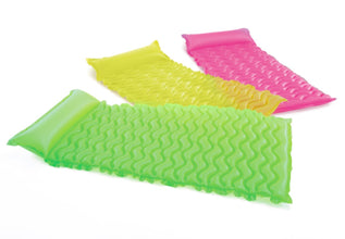 INTEX | Tote 'N FloatÂ® Inflatable Wave Mats - Assorted Colors | 42158807