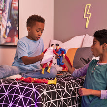 DC UNIVERSE | DC Comics 12