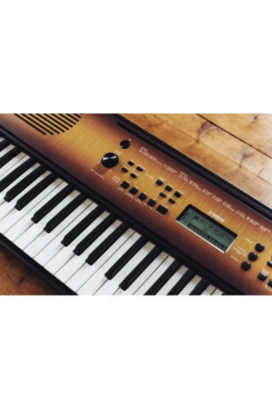 YAMAHA | 61-Keys Digital Portable Keyboard Maple | PSRE360MA