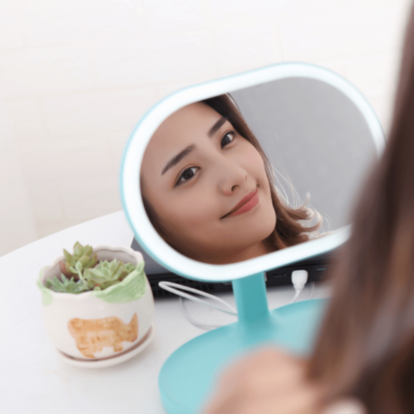 RAKO | Celebrity Mirror with Charging, Lighting and Multimedia | 9000041