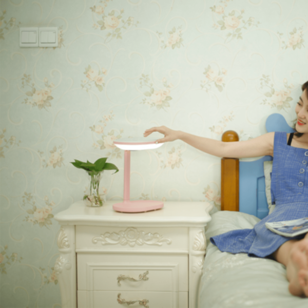 RAKO | Celebrity Mirror with Charging, Lighting and Multimedia | 9000041