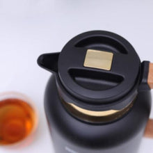 ROYALFORD | Double Wall Vacuum Flask with Wooden Handle 1Ltr | RF10172