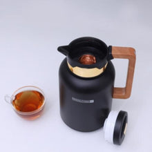 ROYALFORD | Double Wall Vacuum Flask with Wooden Handle 1Ltr | RF10172