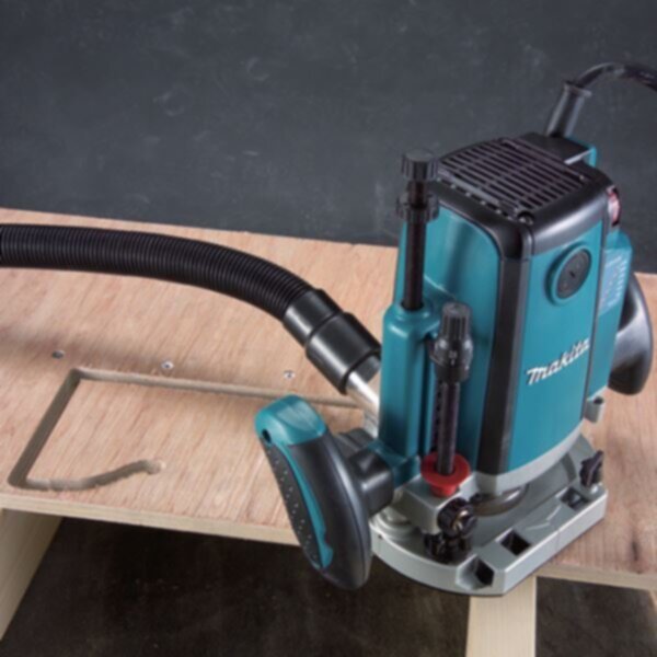 MAKITA | Router-Plunge Type 12mm (1/2") | RP-2300FC