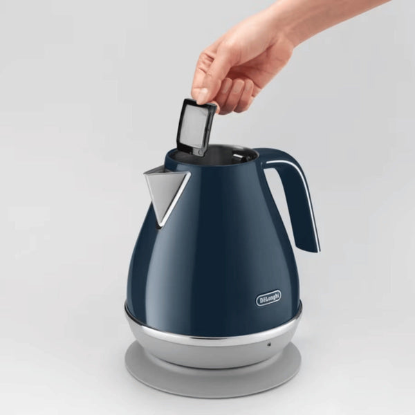 DELONGHI | Dedica Style Pump Espresso Semi Automatic Coffee Maker Black 1300W | EC685.BK