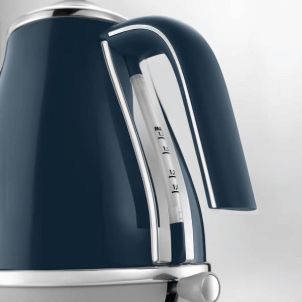 DELONGHI | Dedica Style Pump Espresso Semi Automatic Coffee Maker Black 1300W | EC685.BK