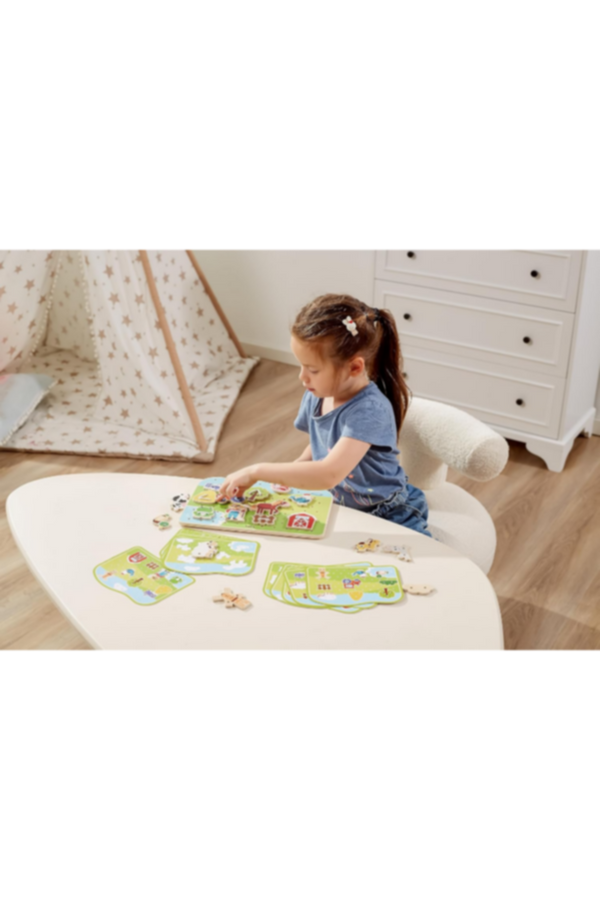 VIGA | Wooden Farm Lacing Game Set | 44637